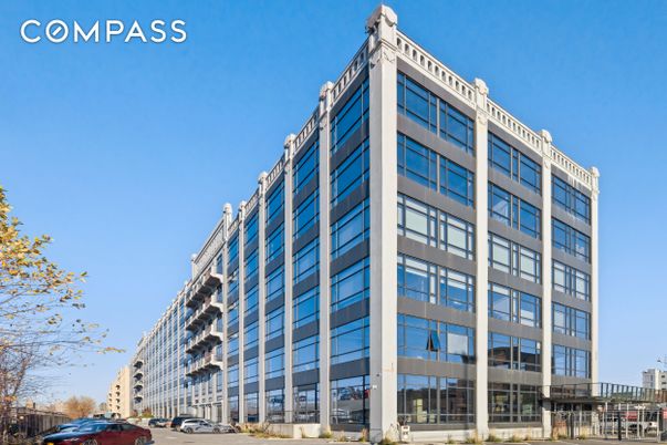 Exterior, Facade, Highrise