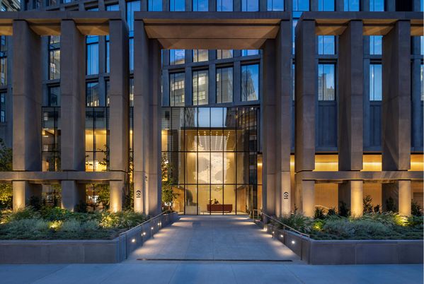 Exterior, Facade, Modern