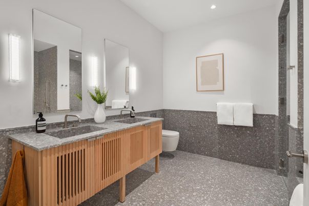 Bathroom, Dual Sink Vanities, Interior, Recessed Lighting