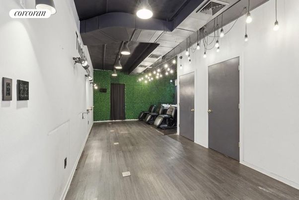Interior, Pendant Lights, Wood Texture Flooring