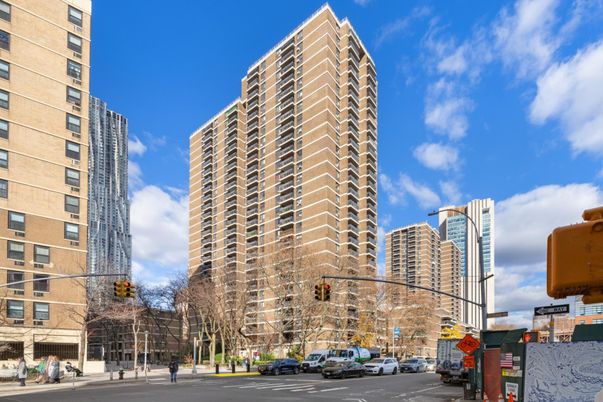 Exterior, Facade, Highrise
