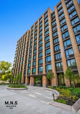 Exterior, Facade, Condo Building