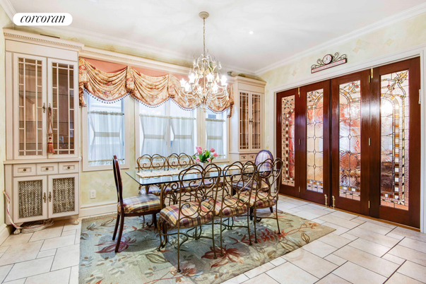 Chandelier, Dining room, Interior