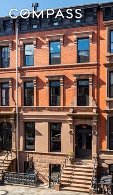 Exterior, Facade, Brownstone