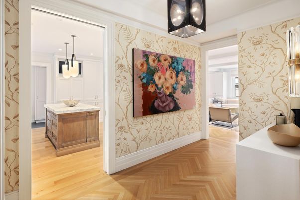 Interior, Pendant Lights, Recessed Lighting, Wood Texture Flooring
