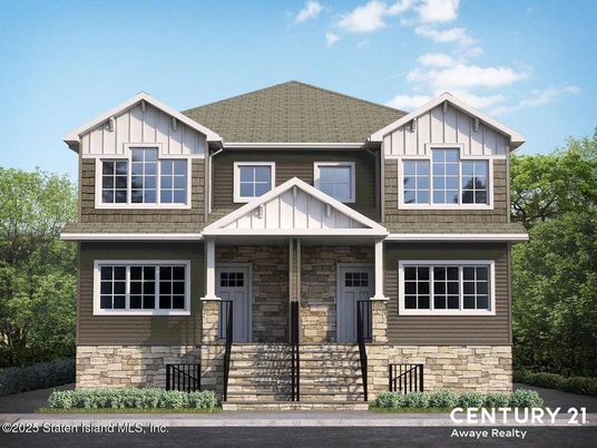 Exterior, Facade, American Craftsman