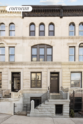 Exterior, Facade, Brownstone