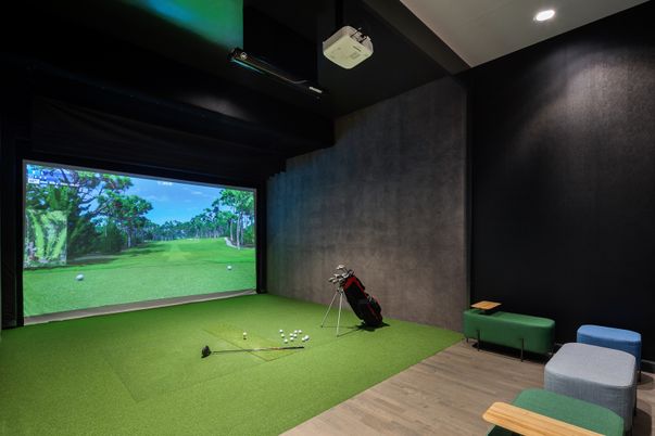 Interior, Projection Screen, Recessed Lighting, Wood Texture Flooring