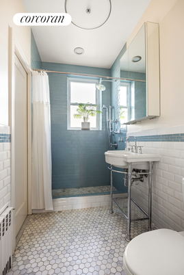 Bathroom, Interior, Recessed Lighting