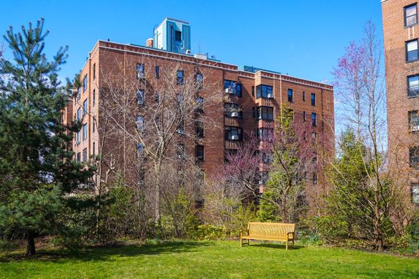 Exterior, Facade, Condo Building