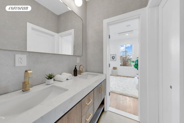 Bathroom, Dual Sink Vanities, Interior
