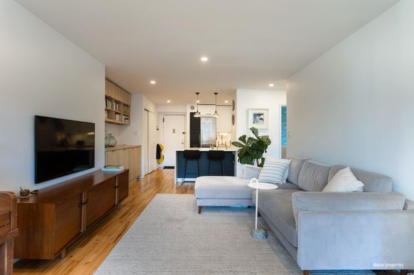 Interior, Kitchen, Living room, Pendant Lights, Recessed Lighting, Stainless Steel Appliances, Wood Texture Flooring
