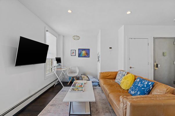 Interior, Living room, Recessed Lighting, Wood Texture Flooring