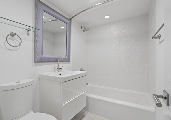 Bathroom, Interior, Recessed Lighting