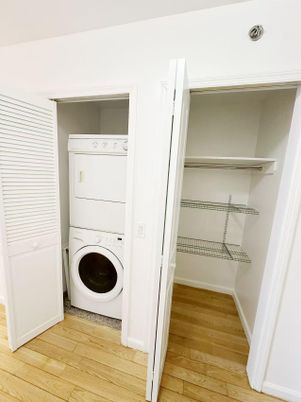 Interior, Utility Closets, Washer, Wood Texture Flooring