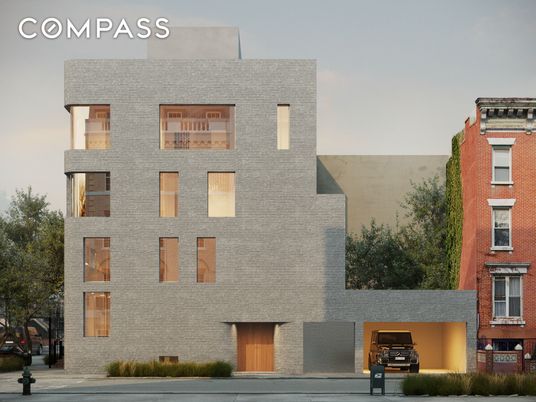 Exterior, Facade, Rowhouse