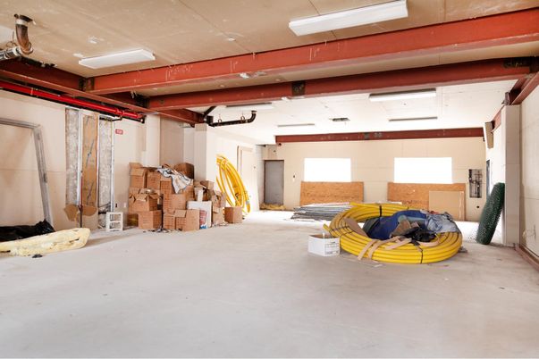 Garage, Interior