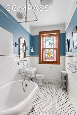 Bathroom, Free Standing Baths, Interior