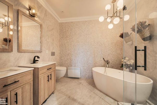 Bathroom, Dual Sink Vanities, Free Standing Baths, Interior