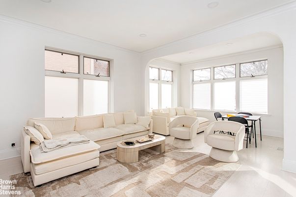 Dining room, Interior, Living room, Recessed Lighting