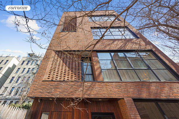 Exterior, Facade, None