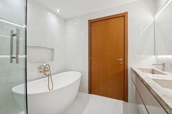 Bathroom, Dual Sink Vanities, Free Standing Baths, Glass Shower, Interior, Recessed Lighting