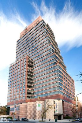 Exterior, Facade, Highrise