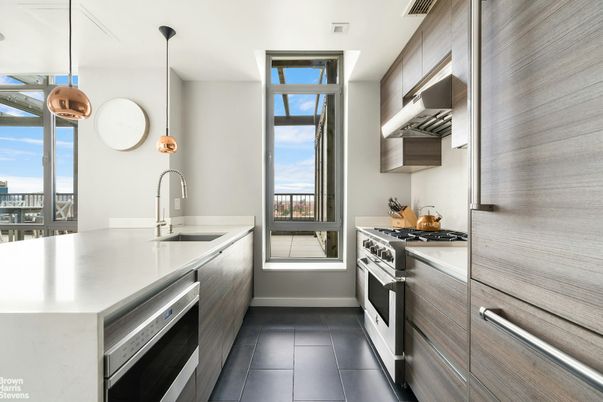 Interior, Kitchen, Pendant Lights, Stainless Steel Appliances