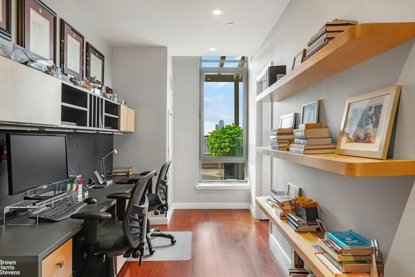 Home Office, Interior, Recessed Lighting, Wood Texture Flooring