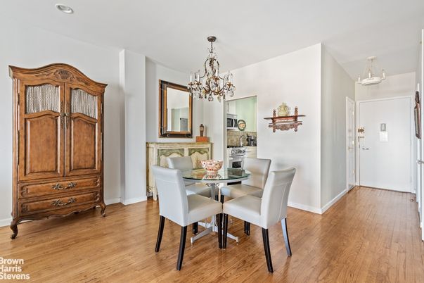 Chandelier, Dining room, Interior, Recessed Lighting, Wood Texture Flooring