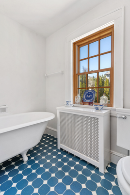 Bathroom, Free Standing Baths, Interior