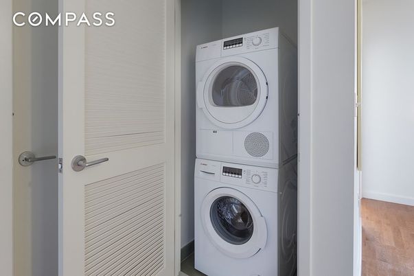 Interior, Utility Closets, Washer, Wood Texture Flooring