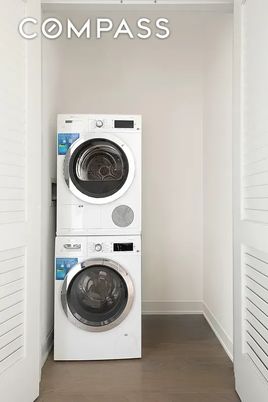 Interior, Utility Closets, Washer, Wood Texture Flooring
