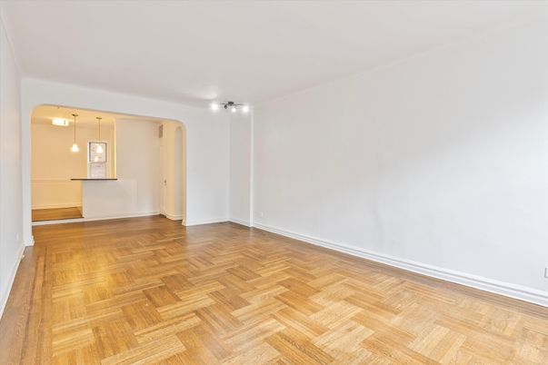 Empty room, Interior, Pendant Lights, Wood Texture Flooring