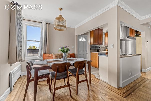 Dining room, Interior, Kitchen, Stainless Steel Appliances, Wood Texture Flooring