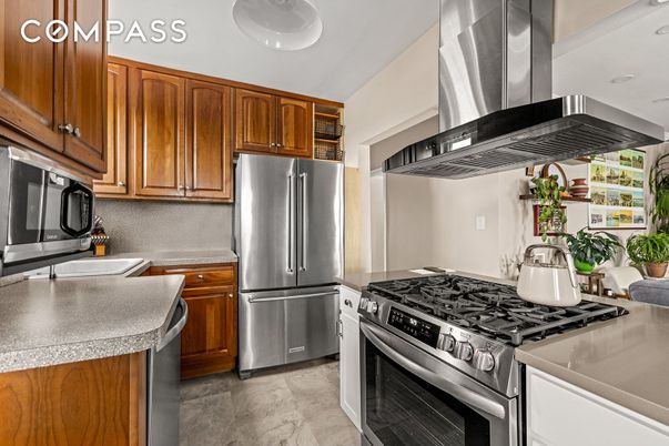 Interior, Kitchen, Stainless Steel Appliances