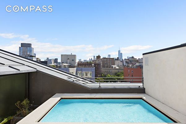 Exterior, Pool, Other, Skyline