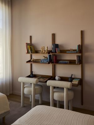 Home Office, Interior