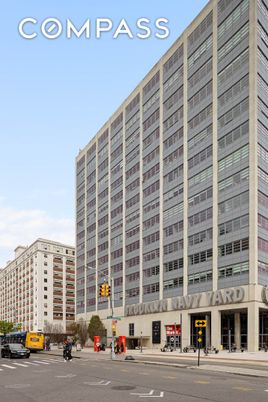 Exterior, Facade, Highrise
