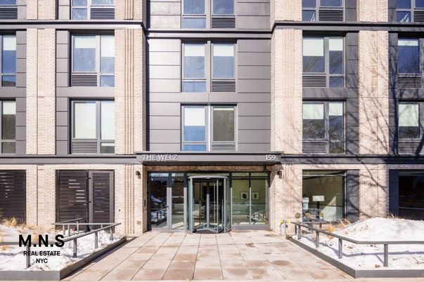 Exterior, Facade, Brick Facade, Rowhouse