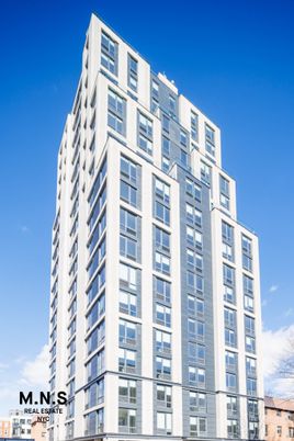 Exterior, Facade, Highrise