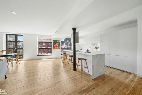 Dining room, Interior, Kitchen, Pendant Lights, Recessed Lighting, Wood Texture Flooring
