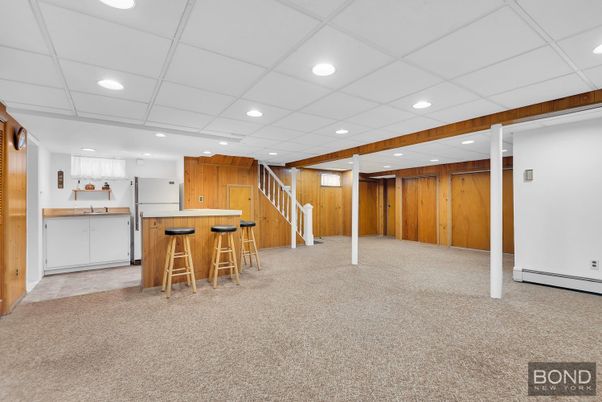 Interior, Kitchen, Recessed Lighting, Wooden Walls