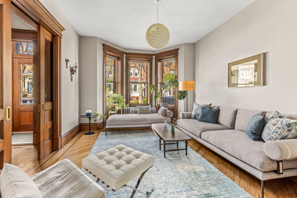 Interior, Living room, Pendant Lights, Wood Texture Flooring