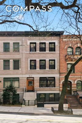Exterior, Facade, Brick Facade, Rowhouse