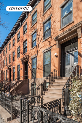 Exterior, Facade, Brownstone