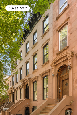 Exterior, Facade, Brownstone
