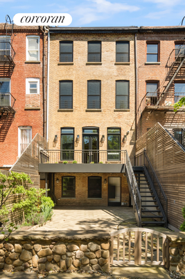 Exterior, Facade, Brick Facade, Rowhouse