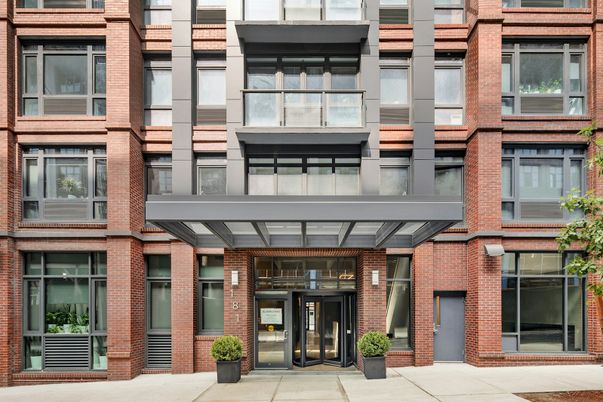 Exterior, Facade, Brick Facade, Rowhouse