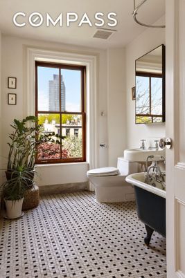 Bathroom, Free Standing Baths, Interior